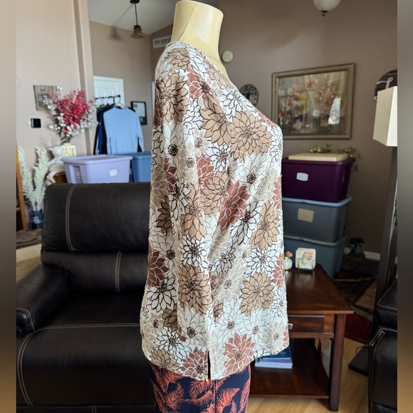 Emily Daniels brown, tan & white 3/4 sleeves blouse-size L - Picture 3 of 9